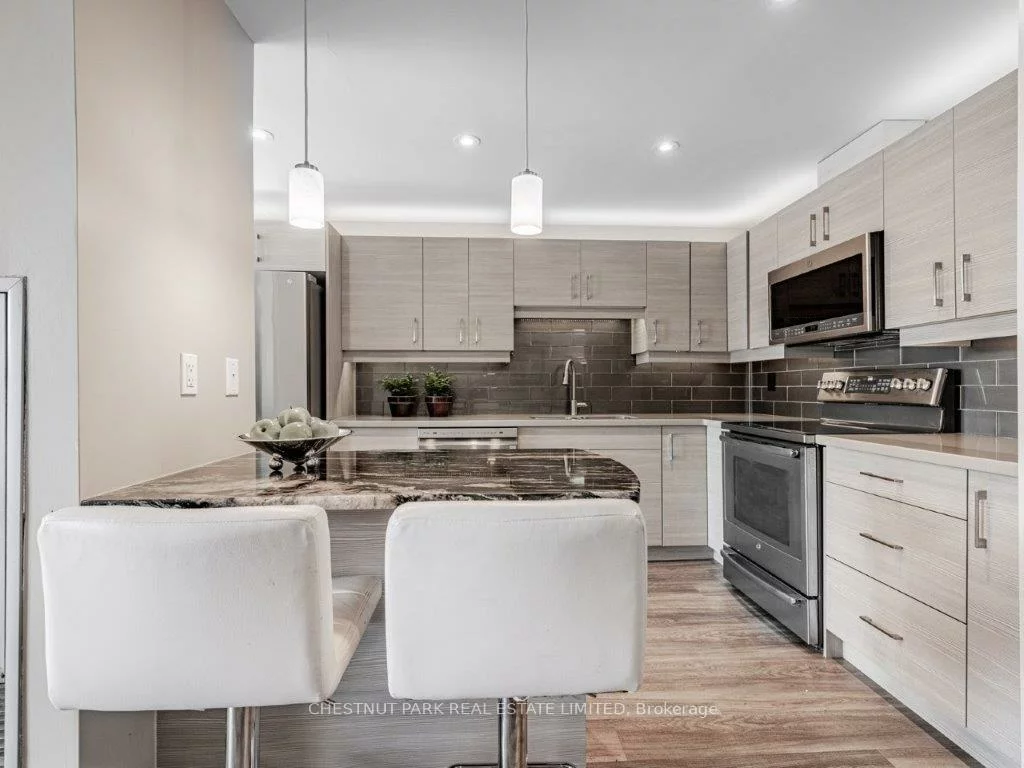 30, Harding, North Richvale, Richmond Hill