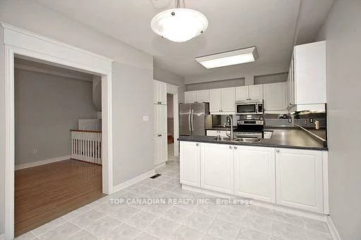 255, Shaftsbury, Westbrook, Richmond Hill