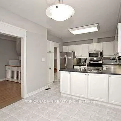 255, Shaftsbury, Westbrook, Richmond Hill
