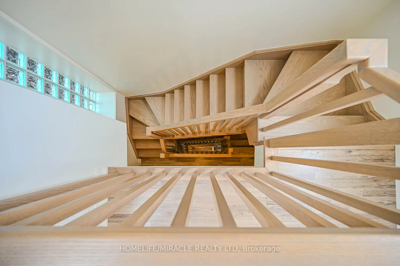 370, Red Maple, Langstaff, Richmond Hill