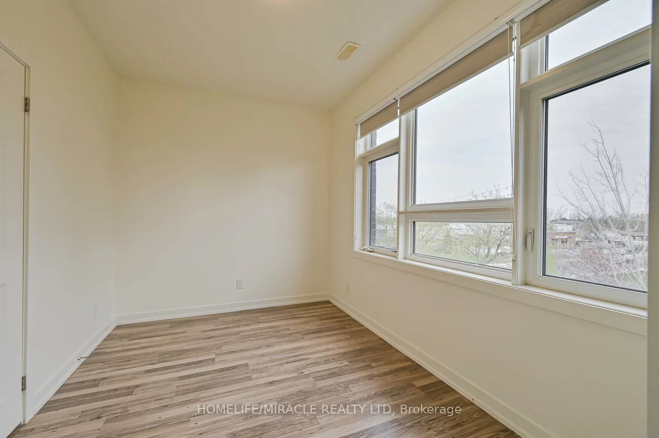 370, Red Maple, Langstaff, Richmond Hill