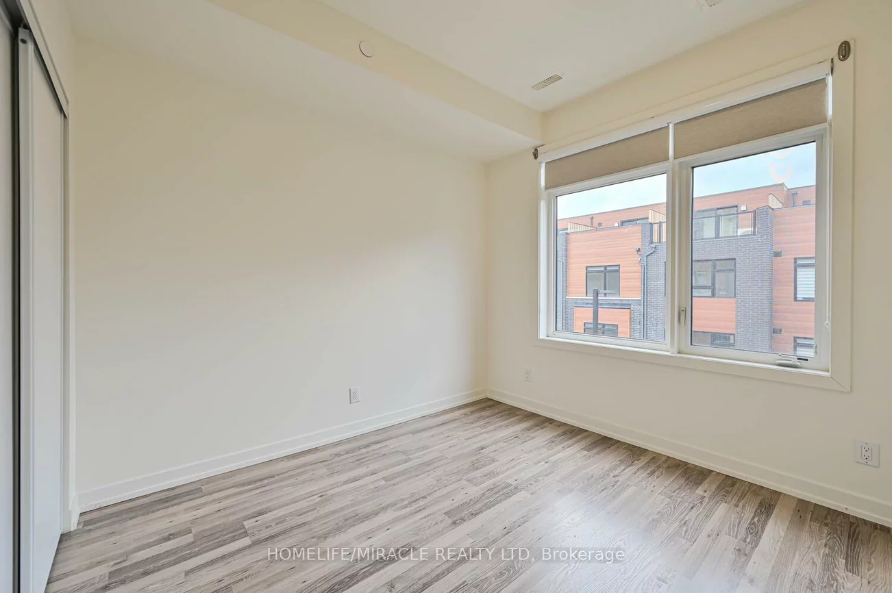 370, Red Maple, Langstaff, Richmond Hill