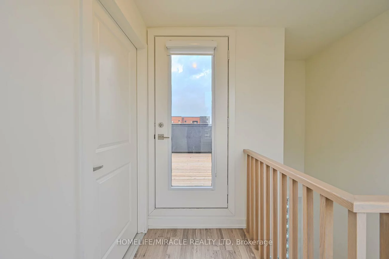 370, Red Maple, Langstaff, Richmond Hill