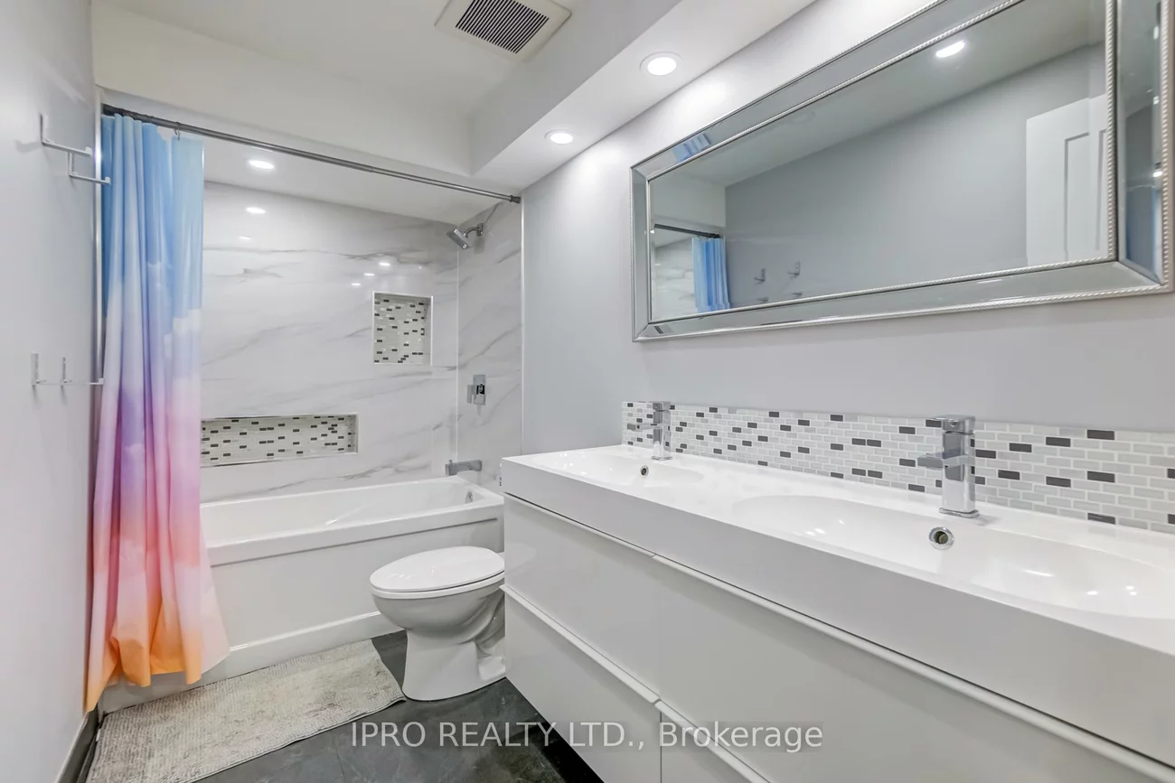 260, Avenue, North Richvale, Richmond Hill