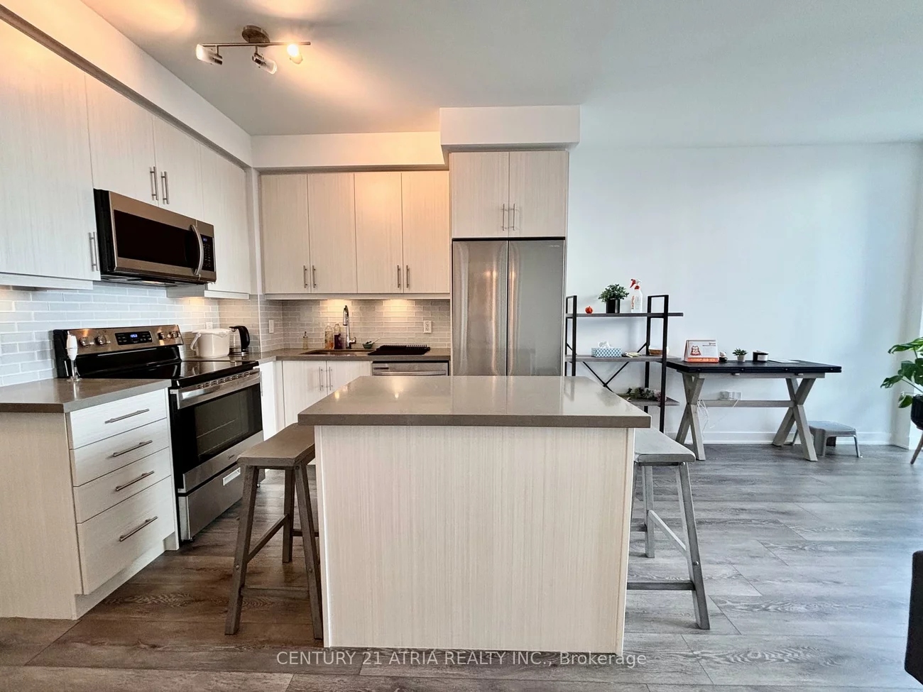 105, Oneida, Langstaff, Richmond Hill