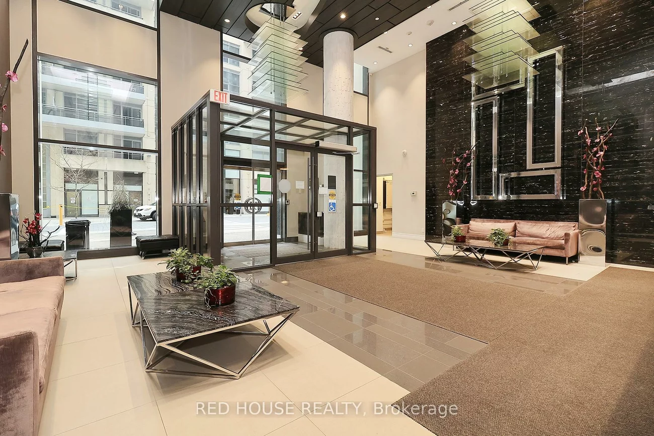 9201, Yonge, Langstaff, Richmond Hill