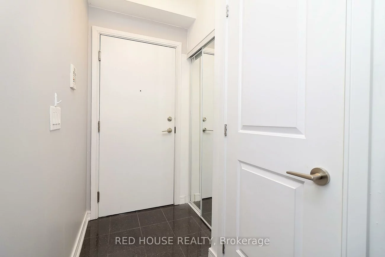 9201, Yonge, Langstaff, Richmond Hill