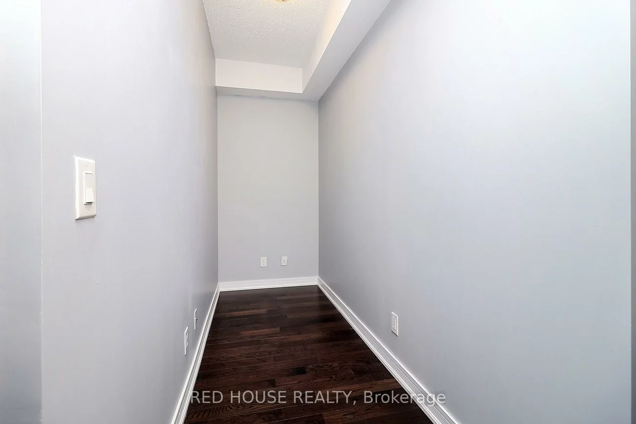 9201, Yonge, Langstaff, Richmond Hill