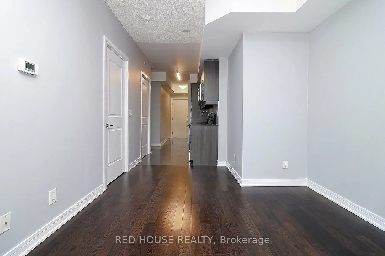 9201, Yonge, Langstaff, Richmond Hill