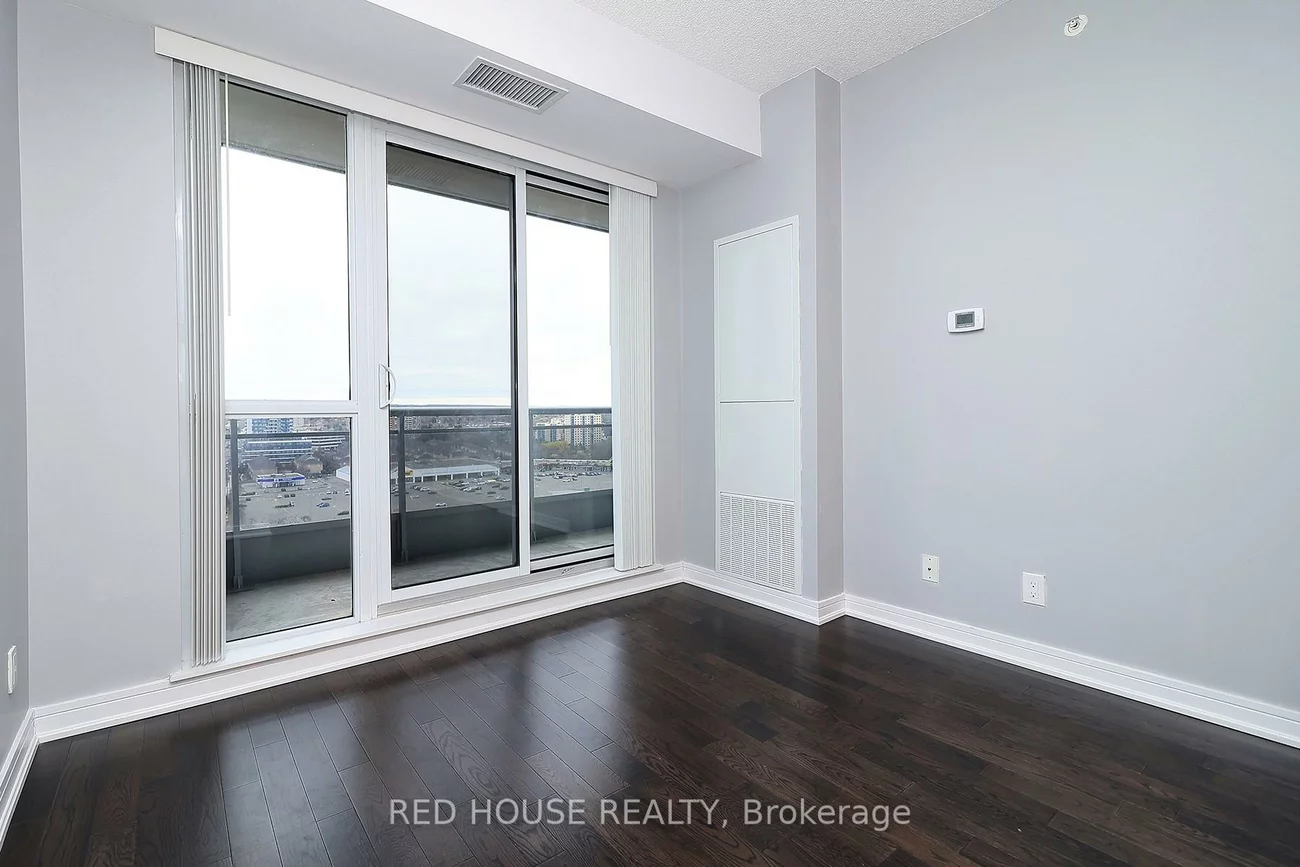 9201, Yonge, Langstaff, Richmond Hill
