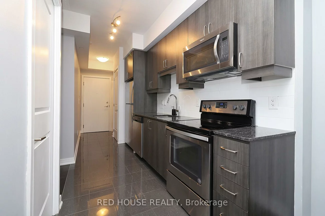 9201, Yonge, Langstaff, Richmond Hill