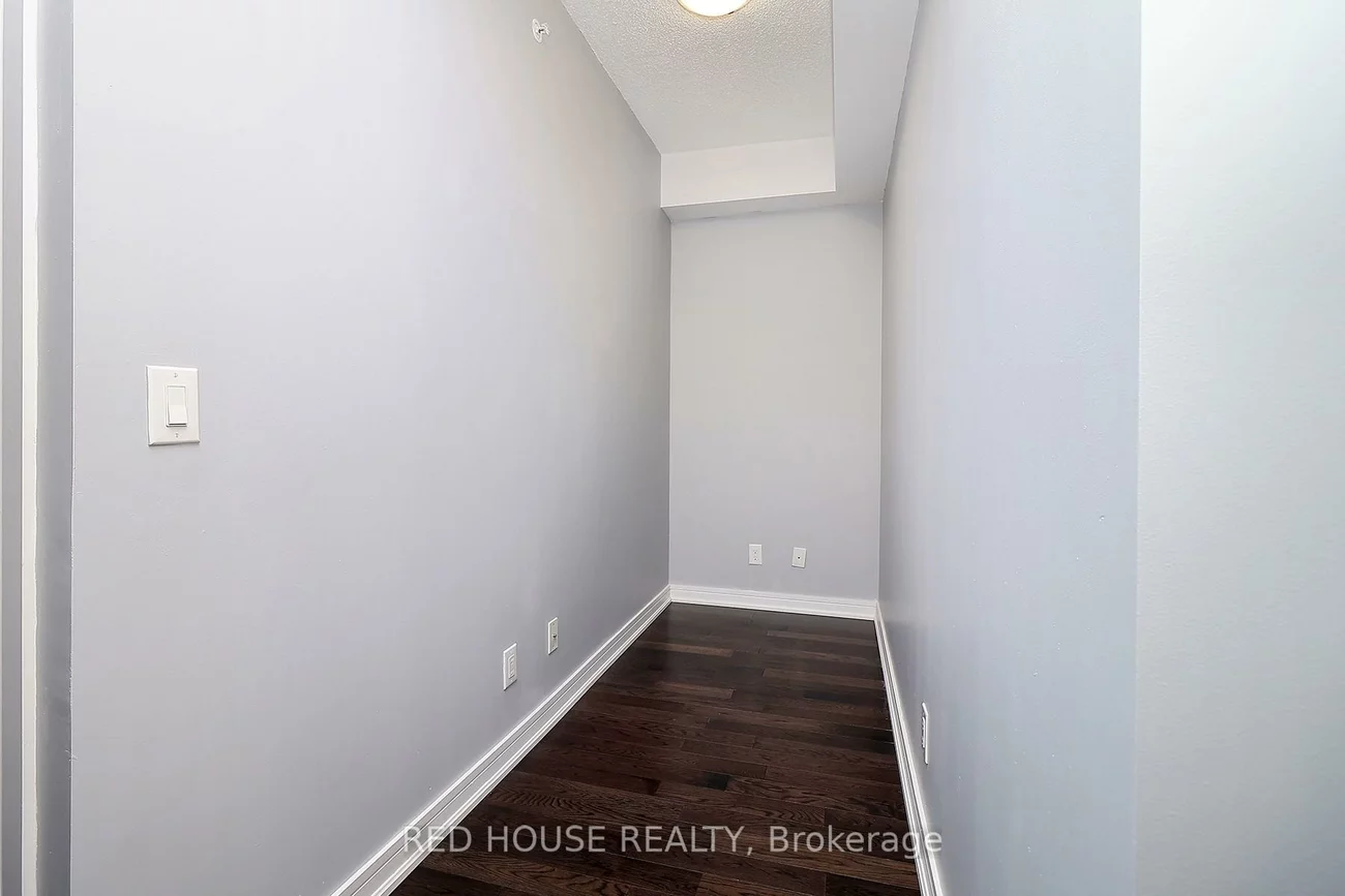 9201, Yonge, Langstaff, Richmond Hill