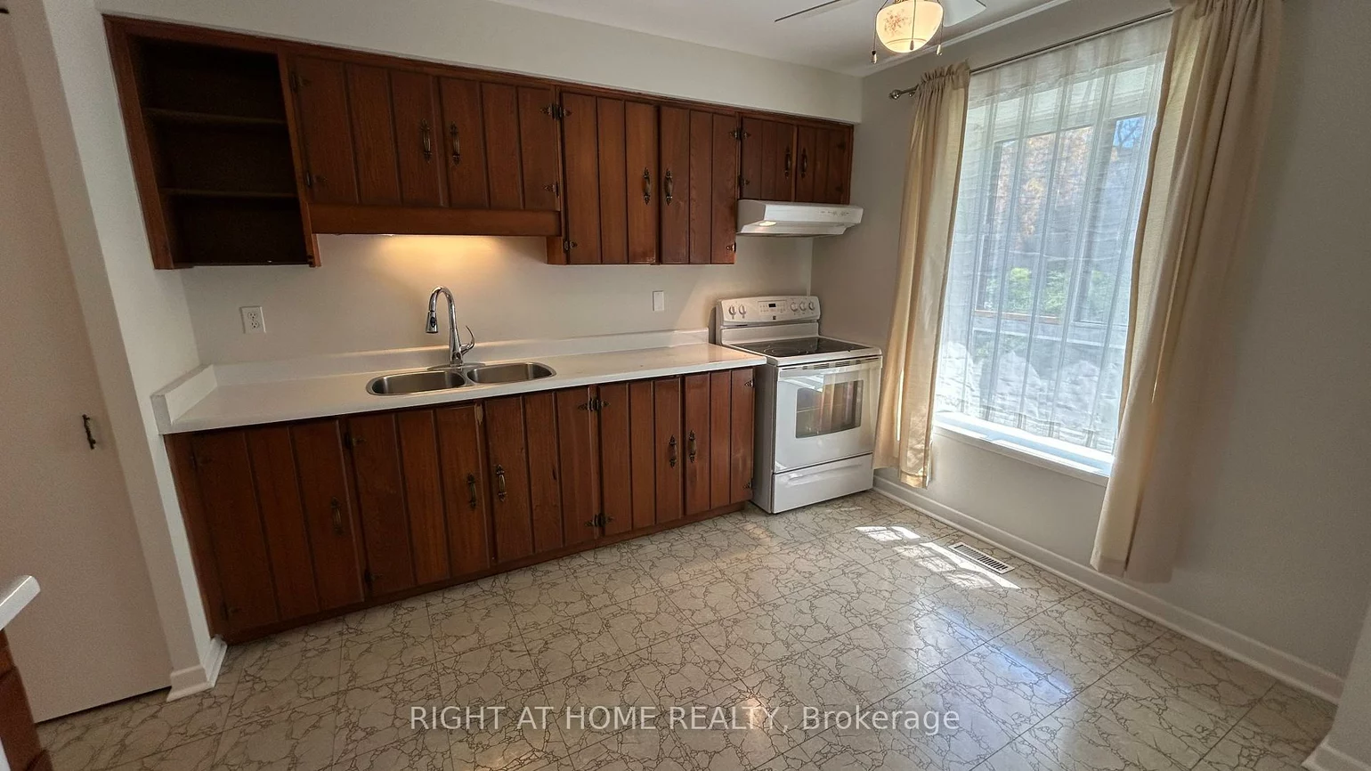 189, Springhead, North Richvale, Richmond Hill
