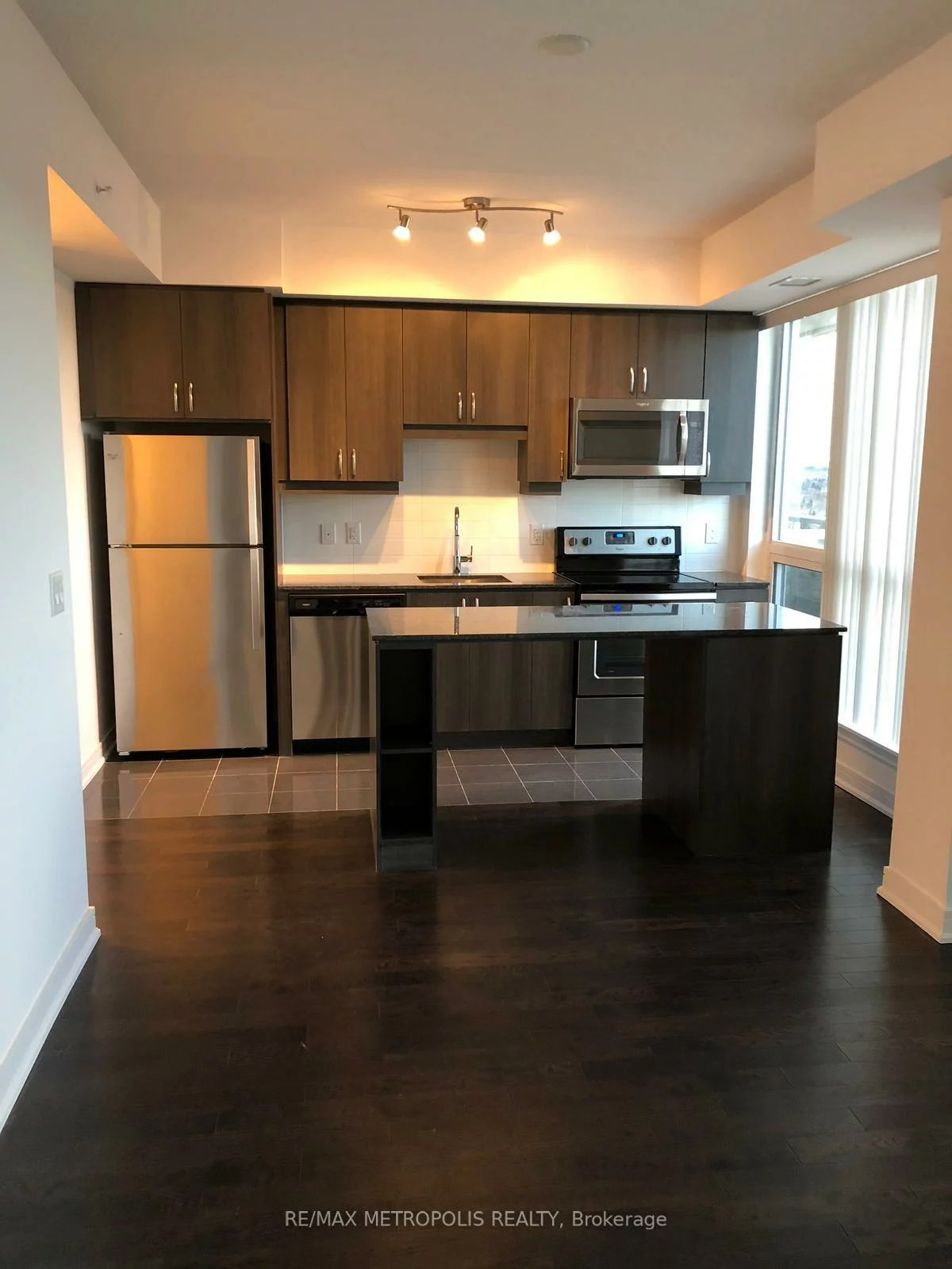 9025, Yonge, Langstaff, Richmond Hill