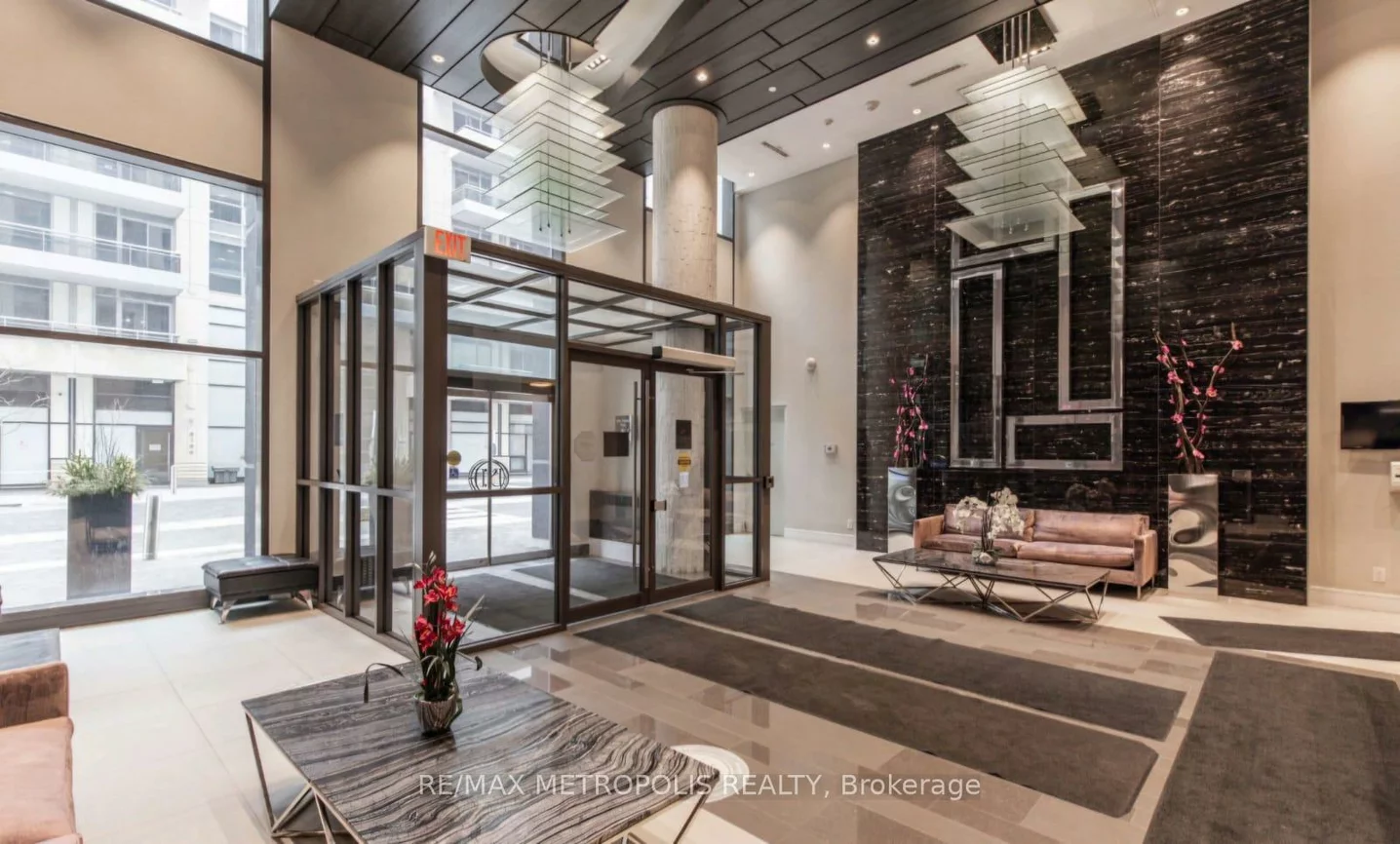 9025, Yonge, Langstaff, Richmond Hill