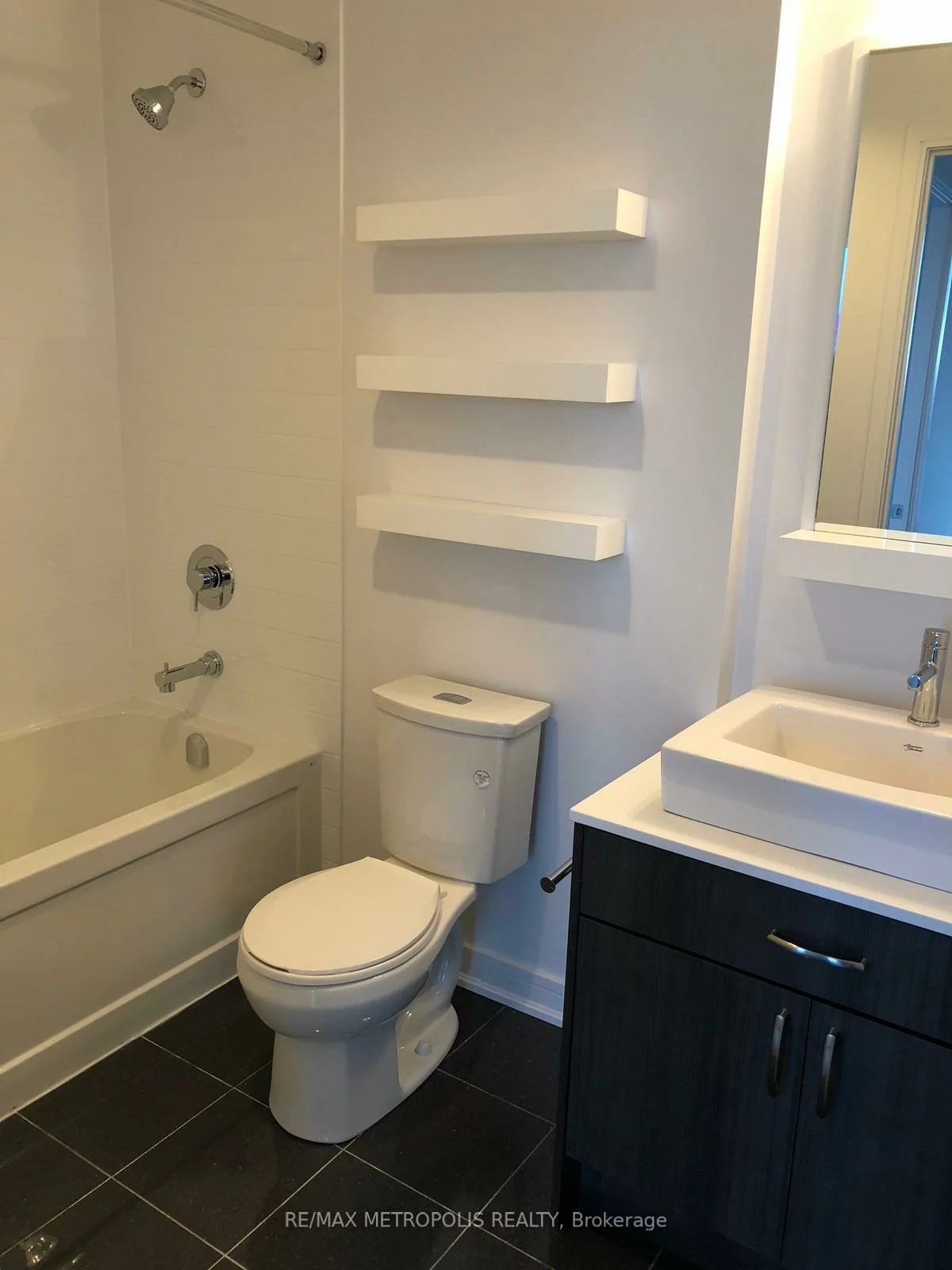 9025, Yonge, Langstaff, Richmond Hill