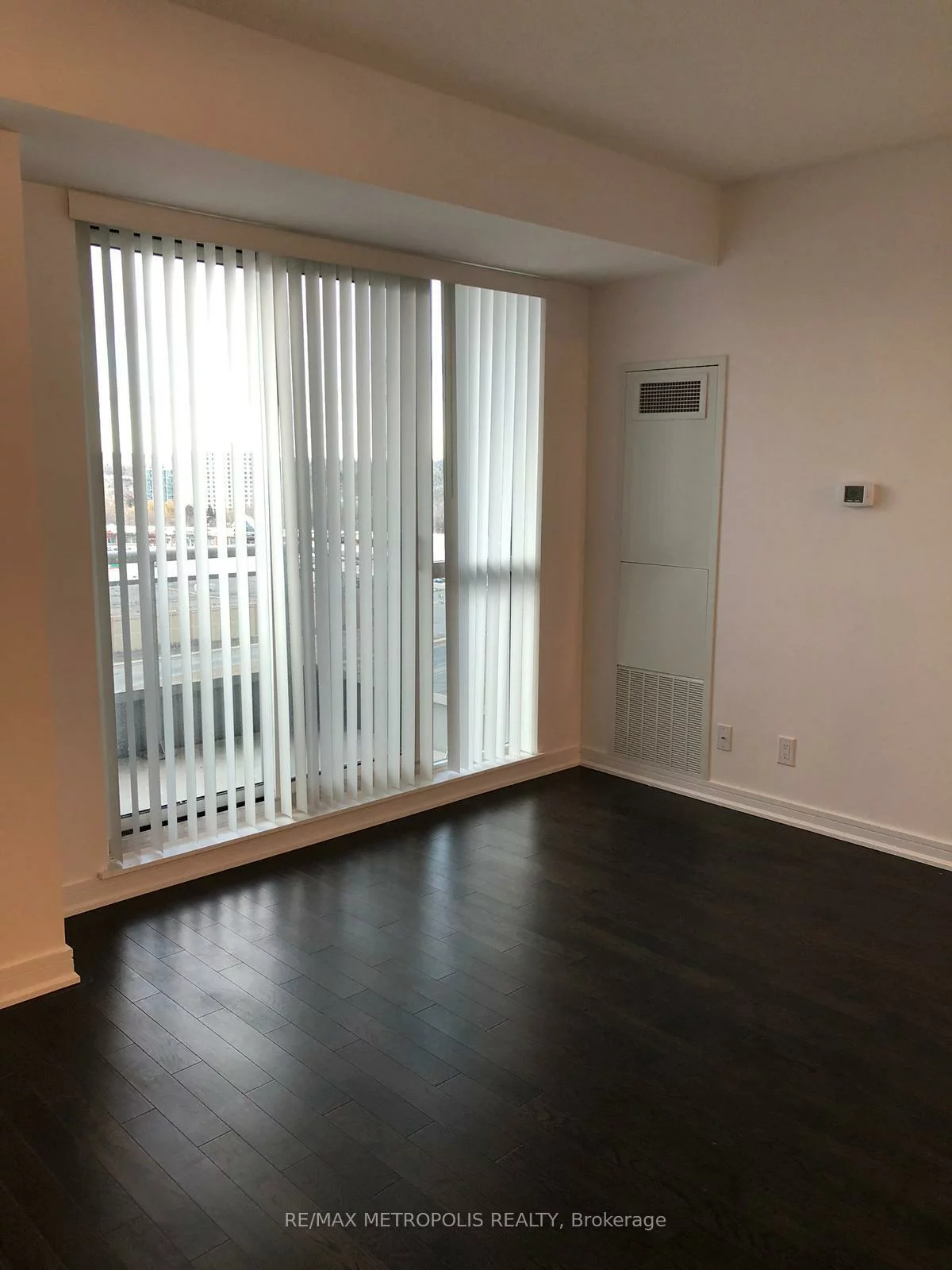9025, Yonge, Langstaff, Richmond Hill
