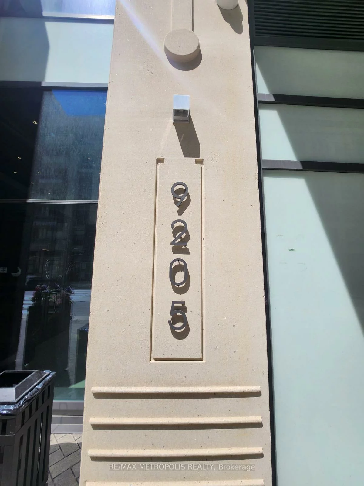9025, Yonge, Langstaff, Richmond Hill