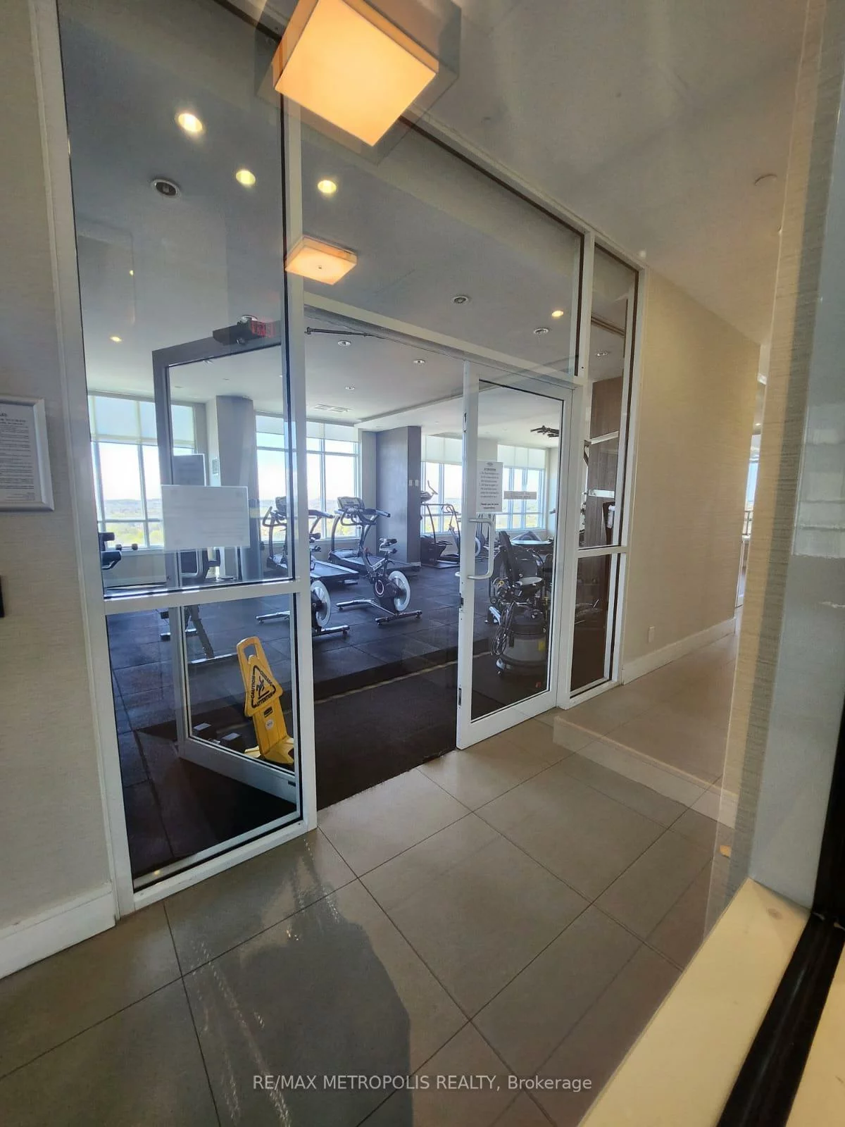 9025, Yonge, Langstaff, Richmond Hill