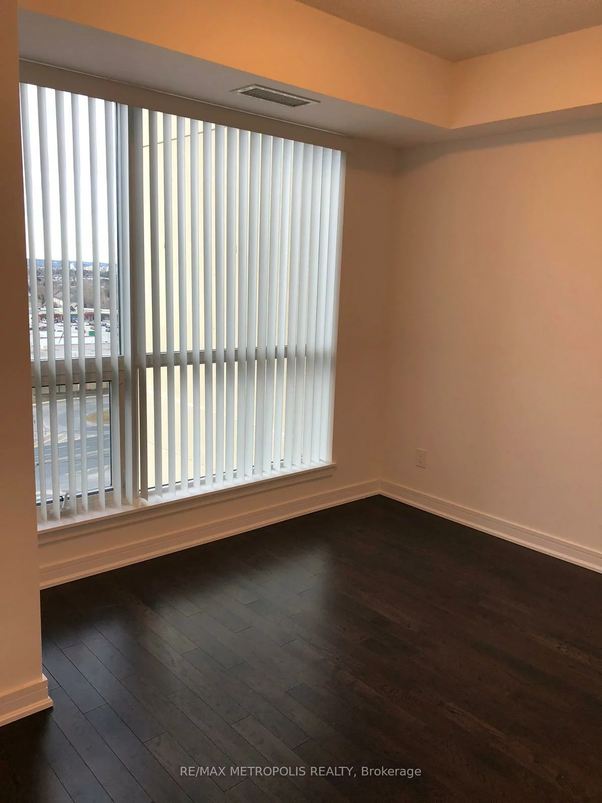 9025, Yonge, Langstaff, Richmond Hill