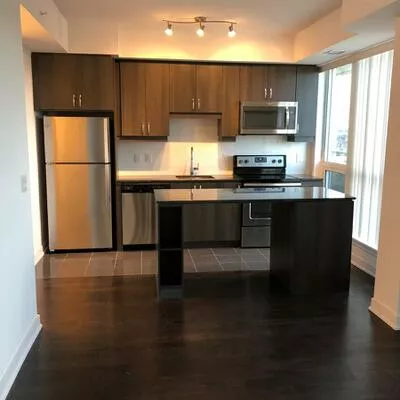 9025, Yonge, Langstaff, Richmond Hill