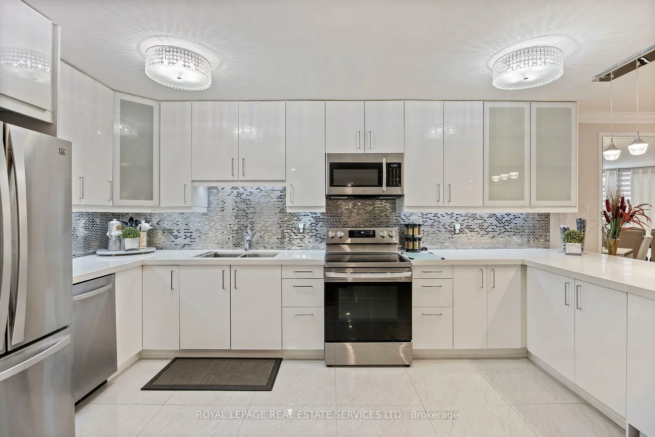20, Baif, North Richvale, Richmond Hill