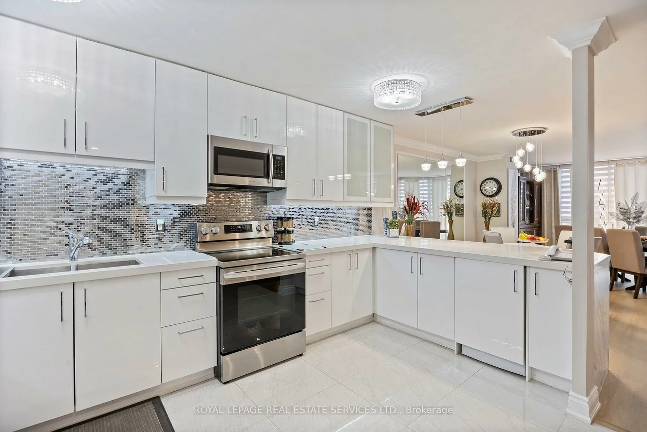 20, Baif, North Richvale, Richmond Hill