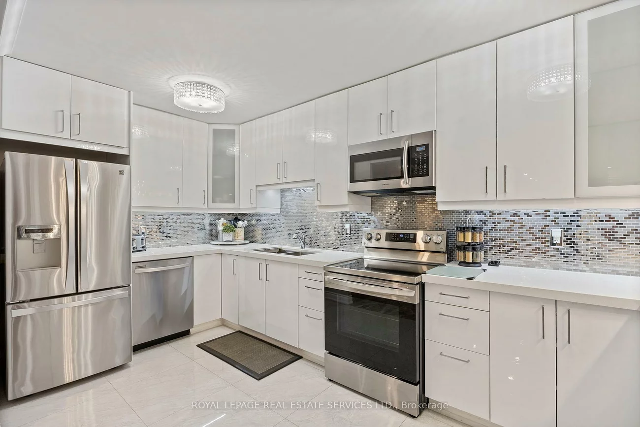 20, Baif, North Richvale, Richmond Hill