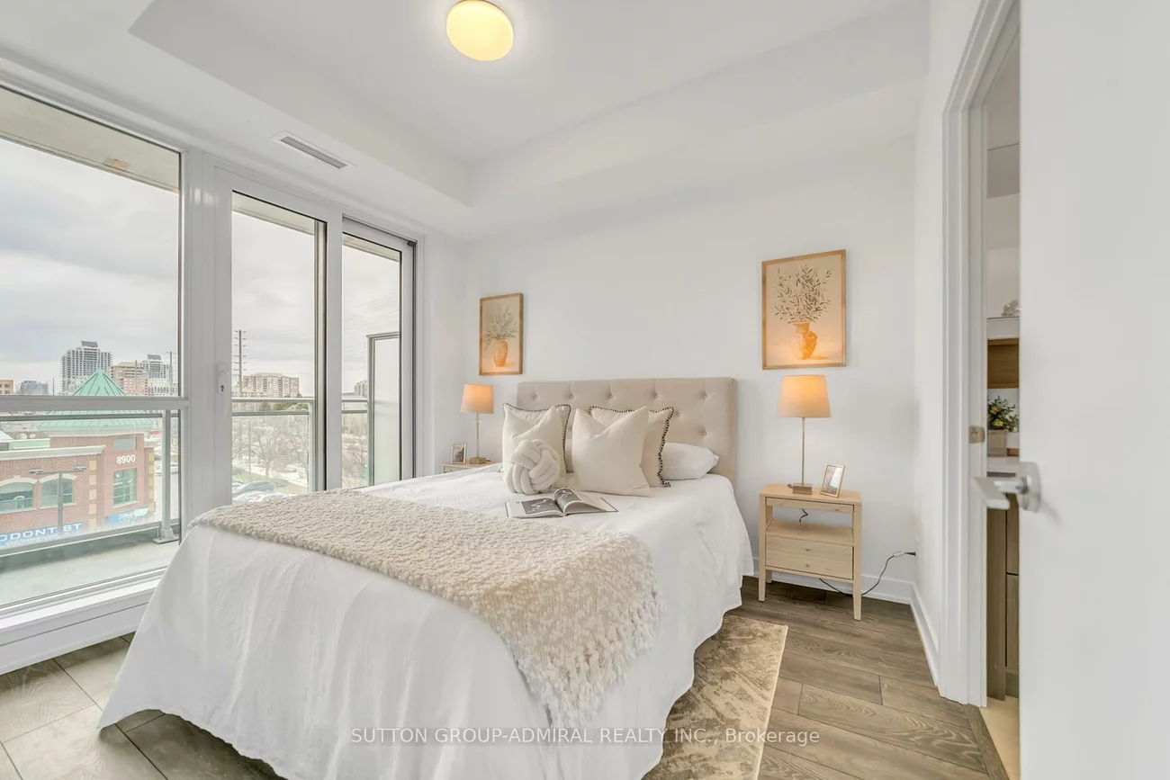 8888, Yonge, South Richvale, Richmond Hill