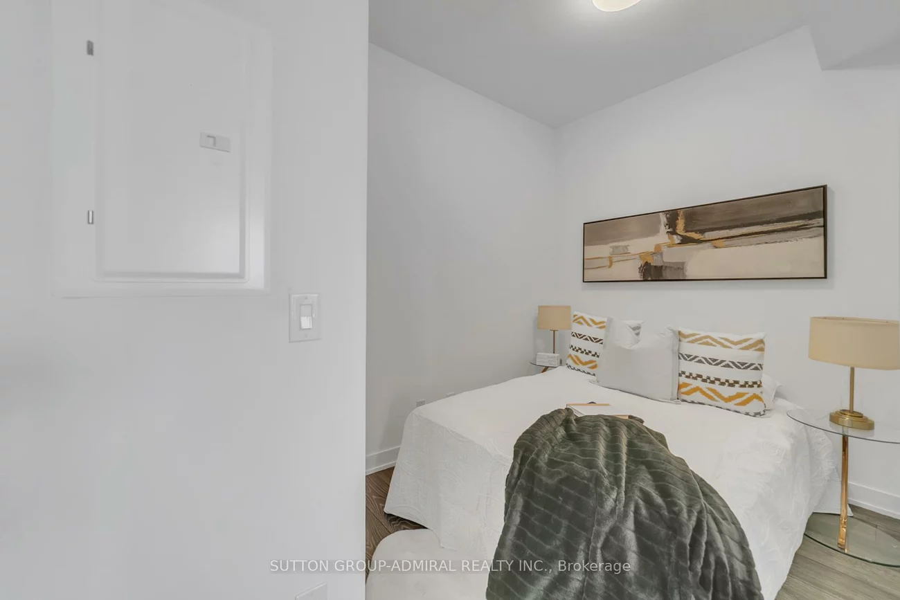 8888, Yonge, South Richvale, Richmond Hill