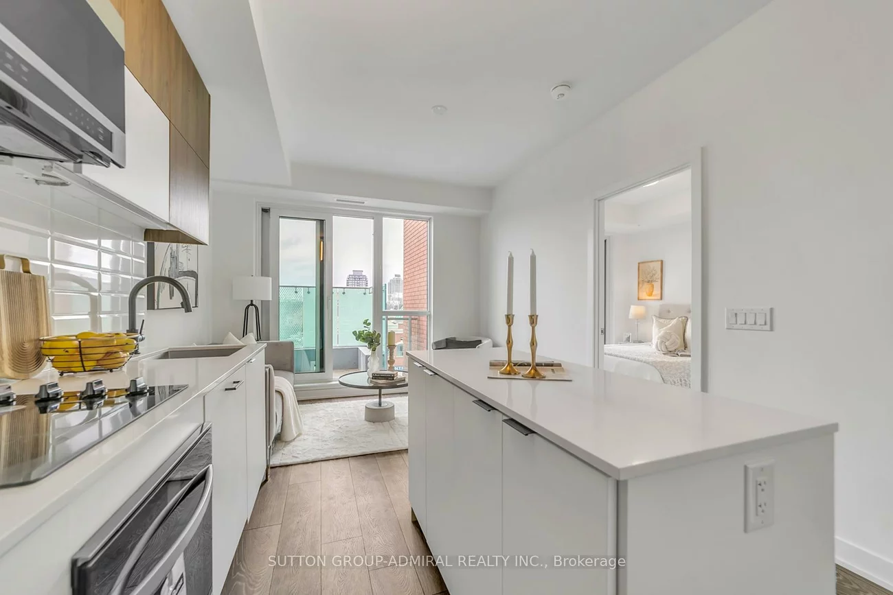 8888, Yonge, South Richvale, Richmond Hill