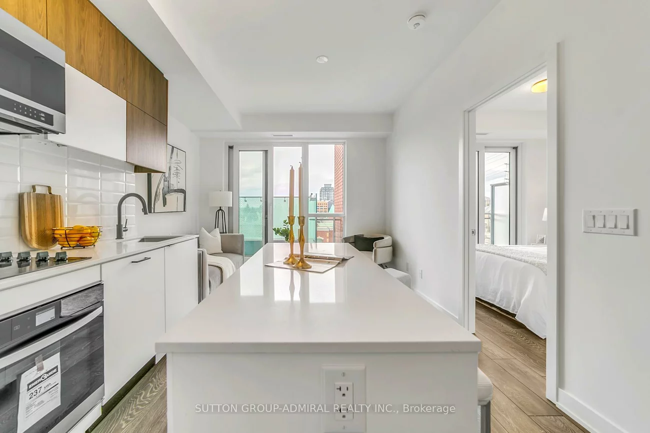 8888, Yonge, South Richvale, Richmond Hill