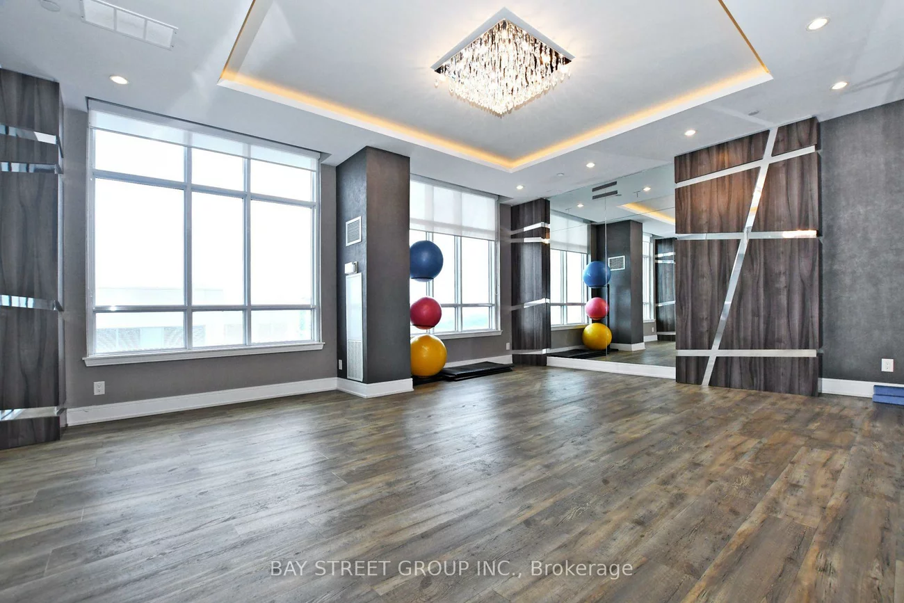9205, Yonge, Langstaff, Richmond Hill