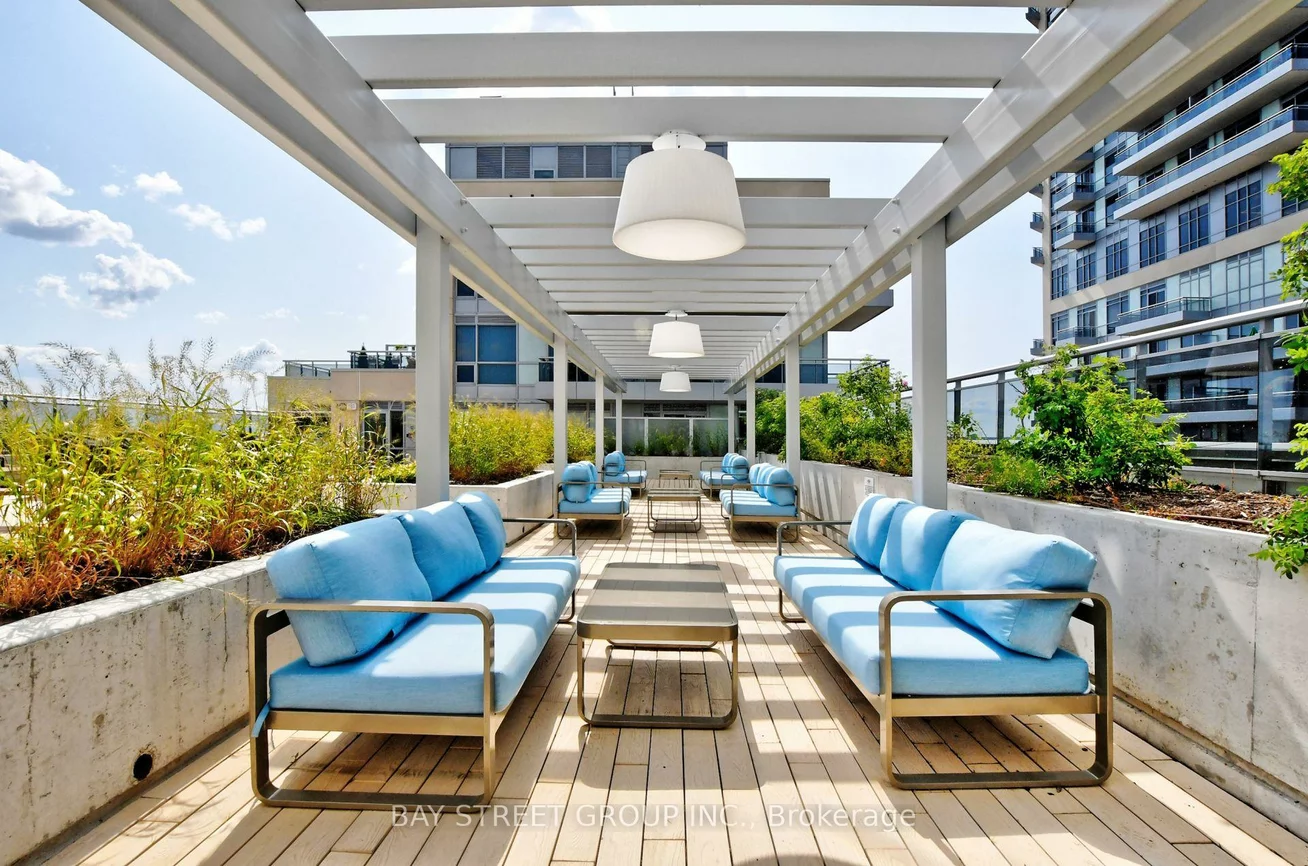 9205, Yonge, Langstaff, Richmond Hill