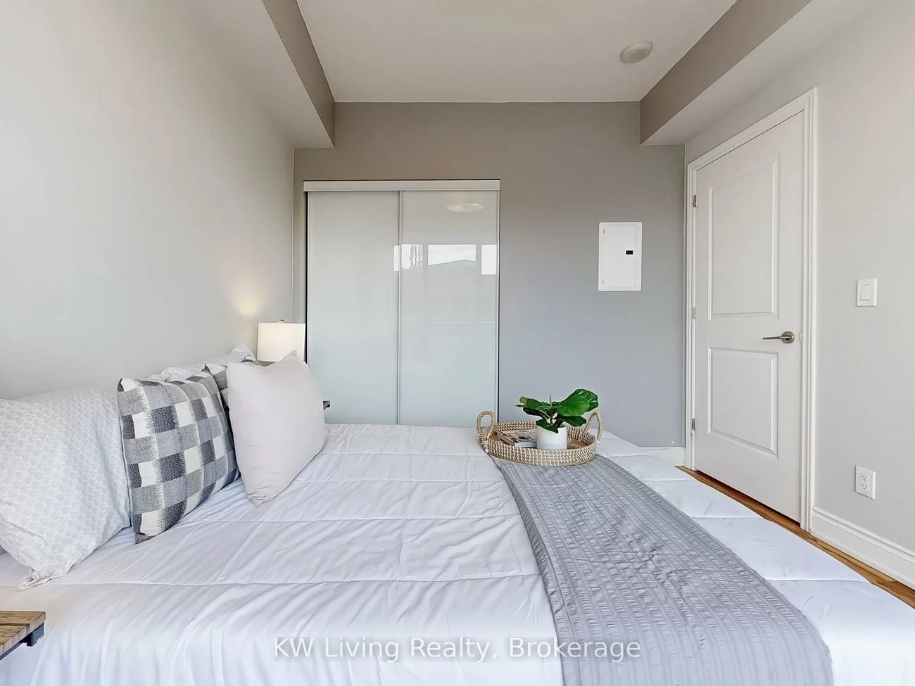 9088, Yonge, South Richvale, Richmond Hill