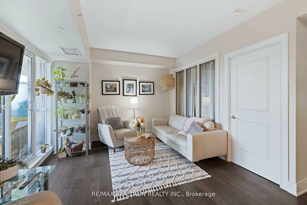 9199, Yonge, Langstaff, Richmond Hill