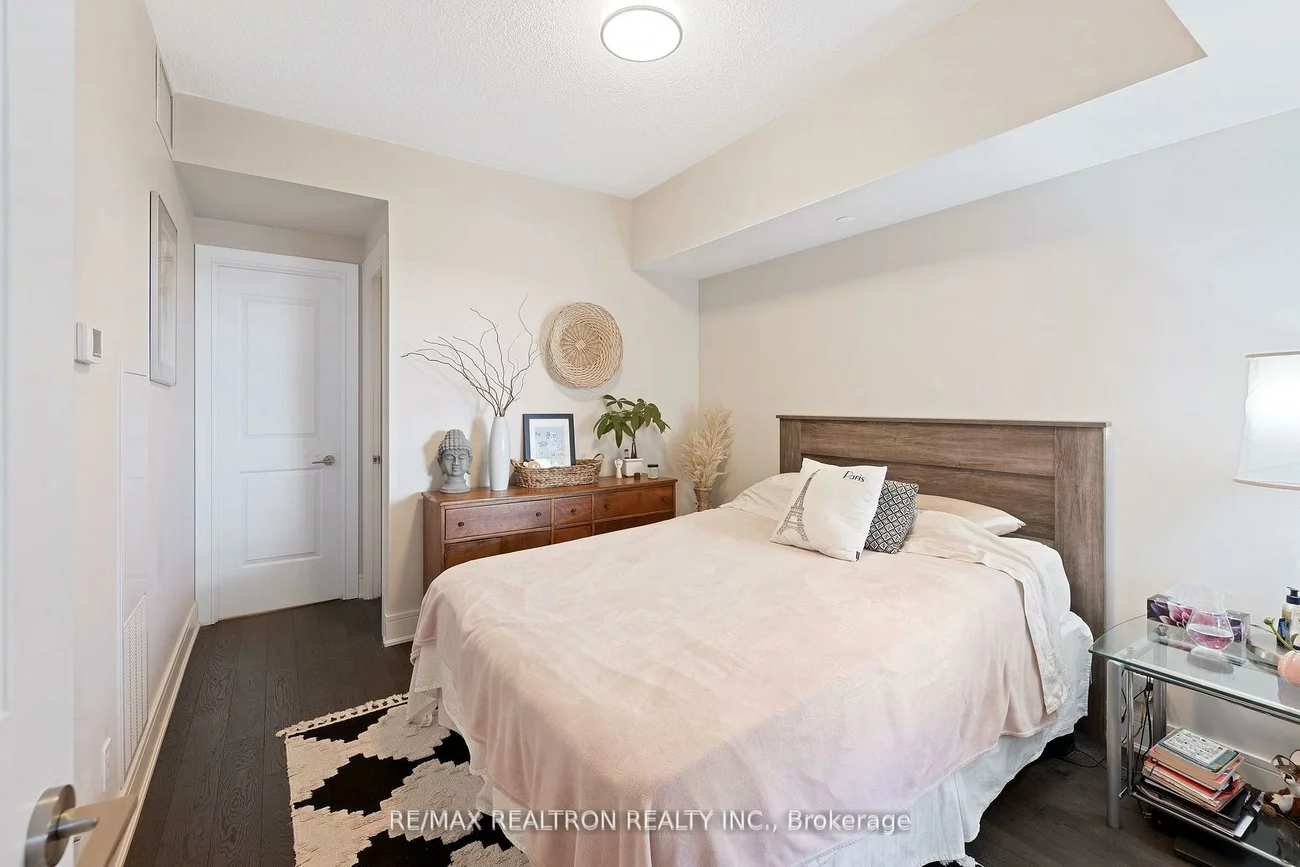 9199, Yonge, Langstaff, Richmond Hill