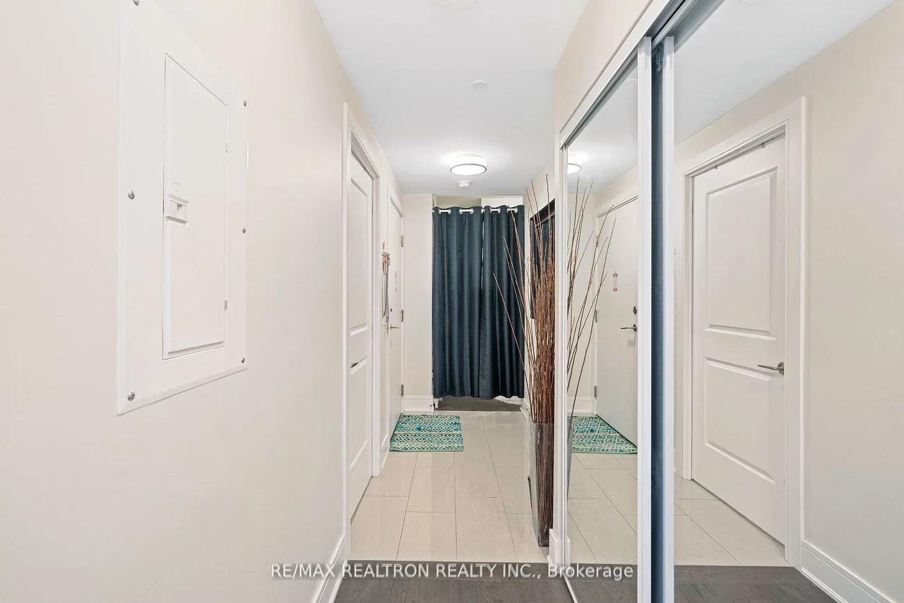 9199, Yonge, Langstaff, Richmond Hill