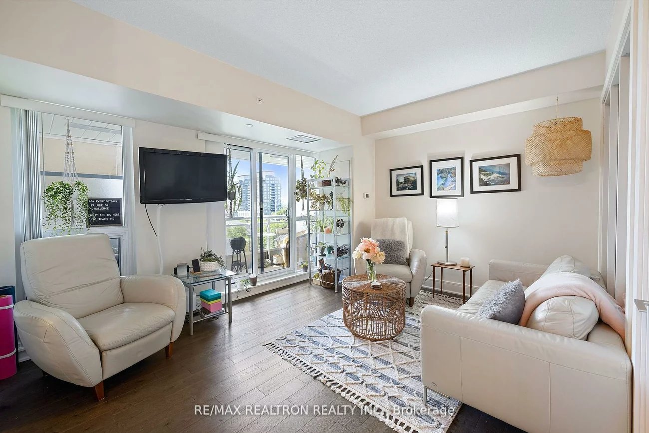 9199, Yonge, Langstaff, Richmond Hill