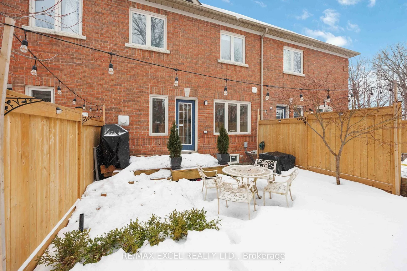 255, Shaftsbury, Westbrook, Richmond Hill