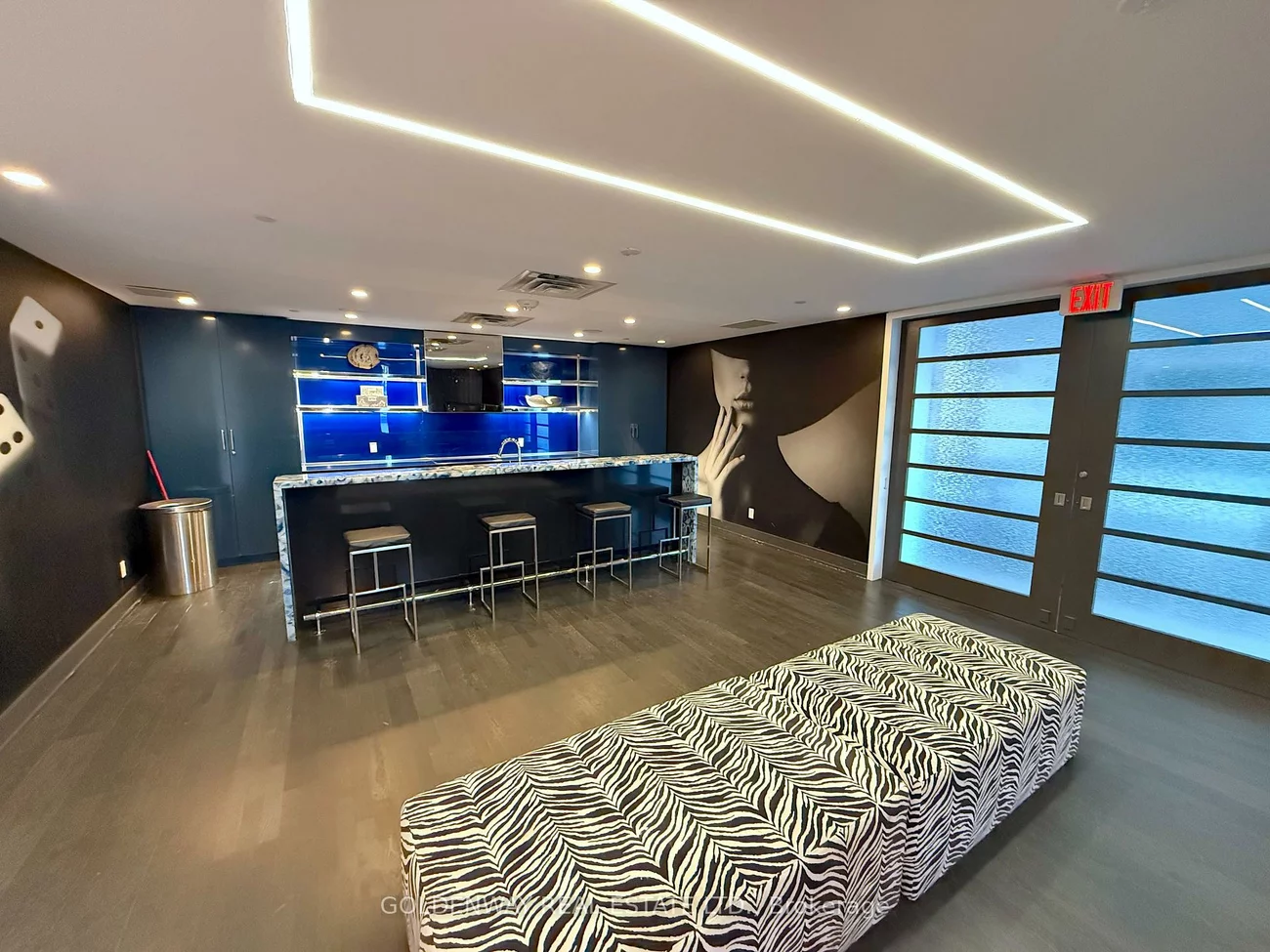 9471, Yonge, Observatory, Richmond Hill