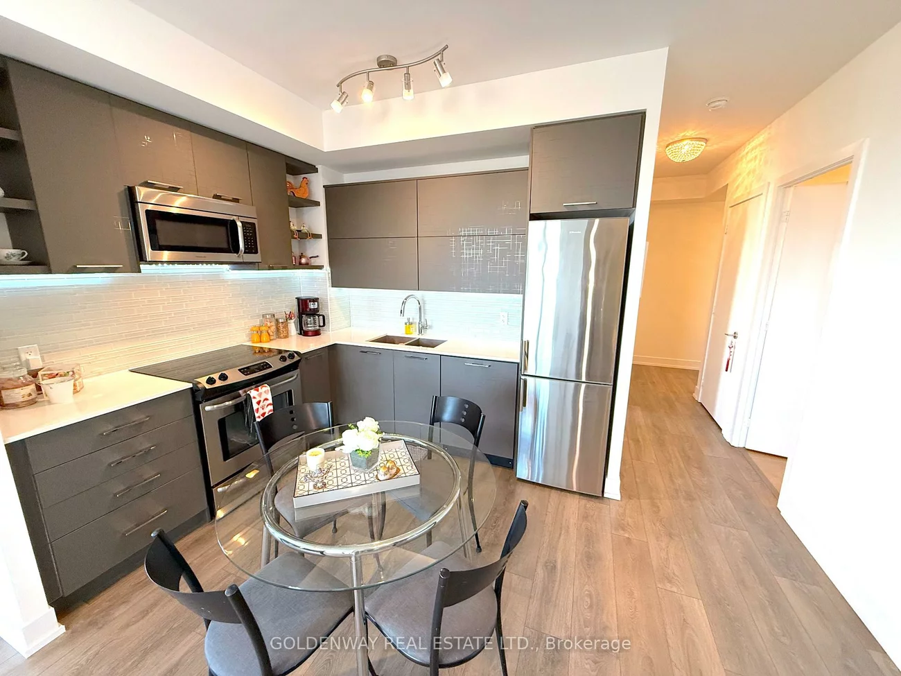 9471, Yonge, Observatory, Richmond Hill