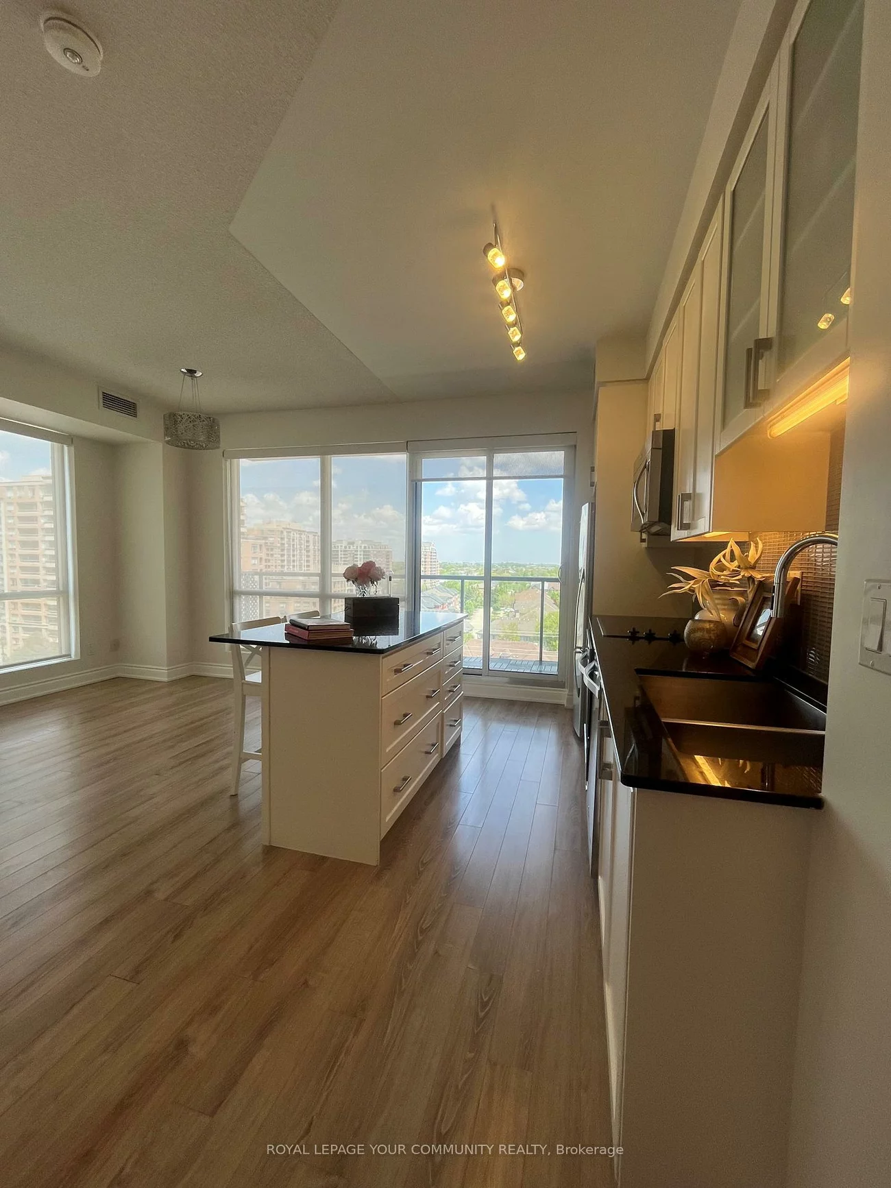 9088, Yonge, South Richvale, Richmond Hill