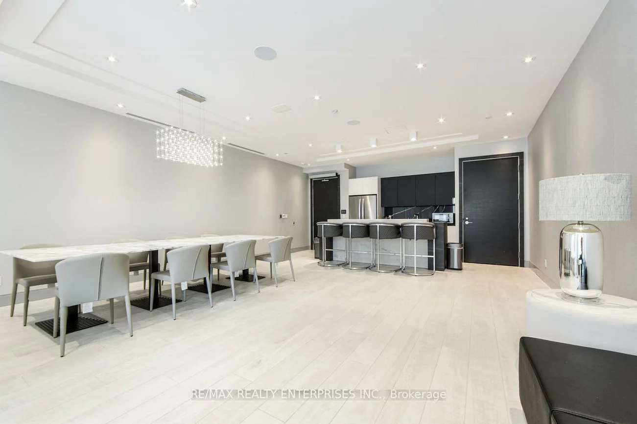 398, Highway 7, Doncrest, Richmond Hill