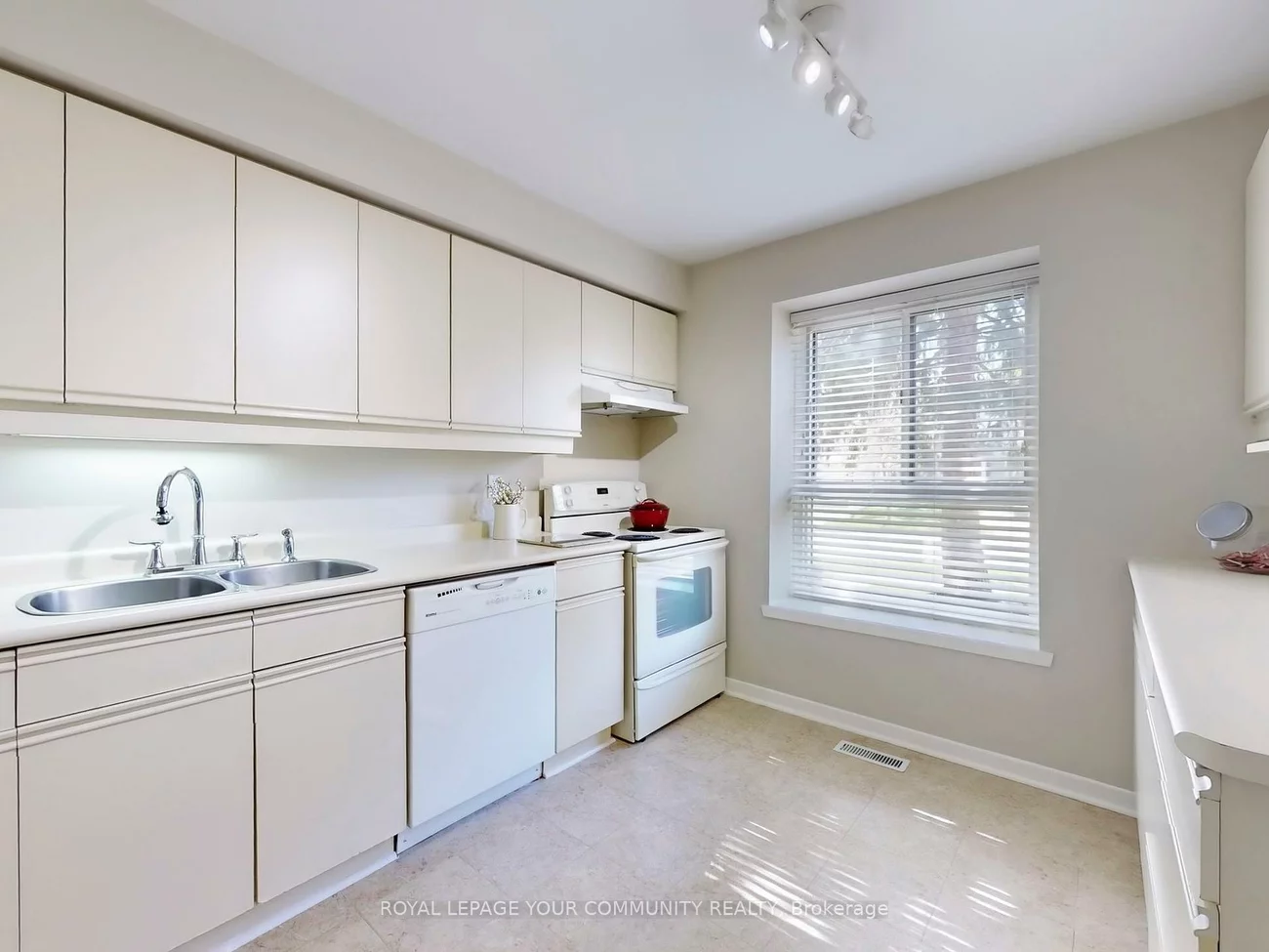 189, Springhead, North Richvale, Richmond Hill