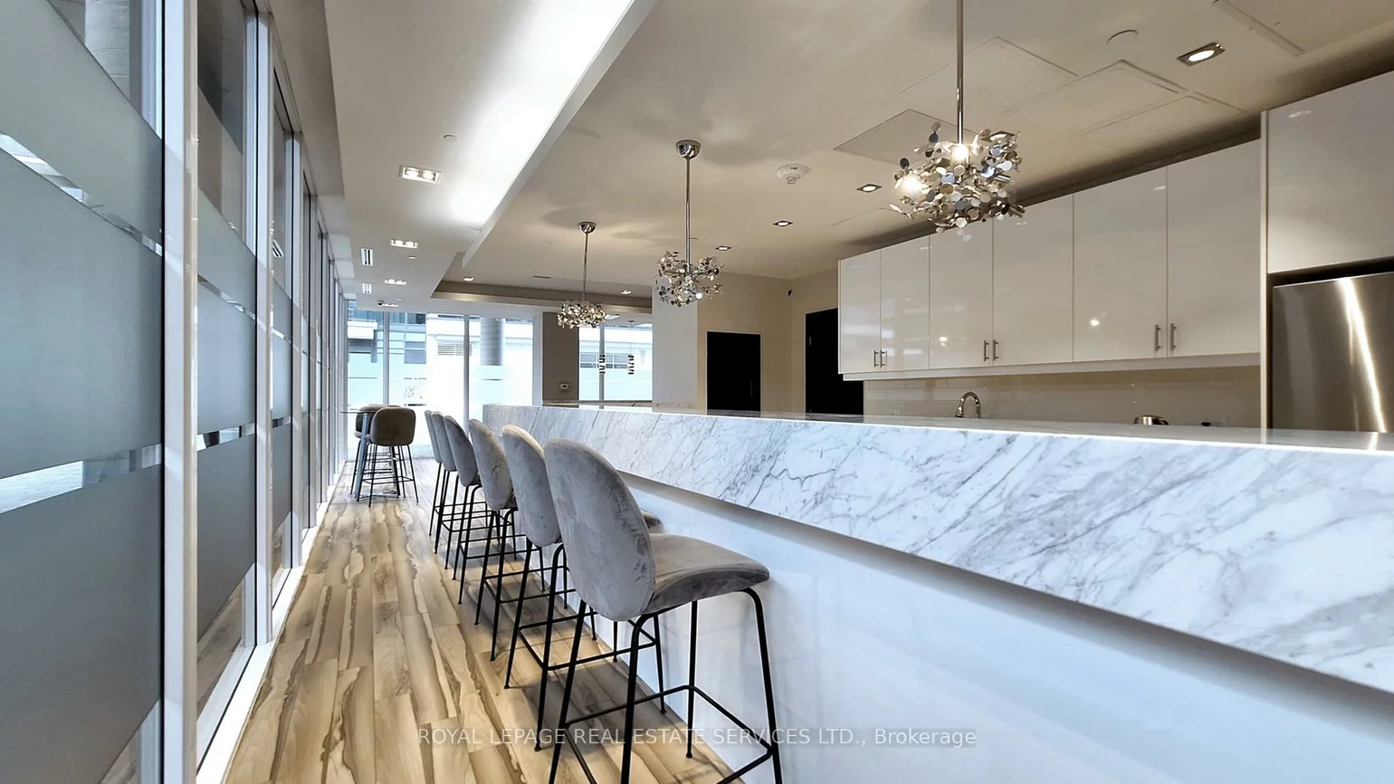9618, Yonge, North Richvale, Richmond Hill