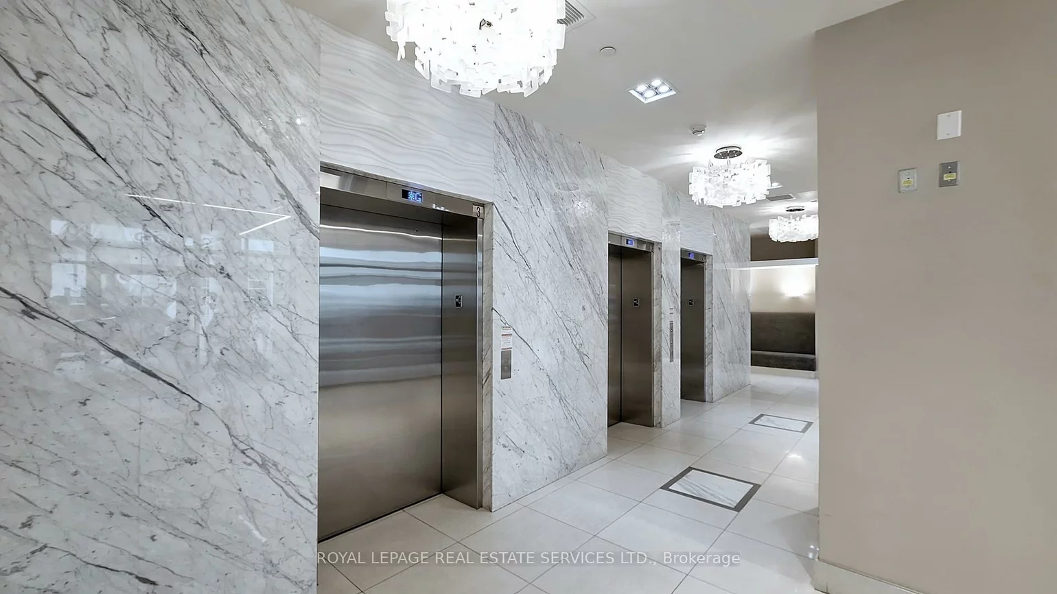 9618, Yonge, North Richvale, Richmond Hill