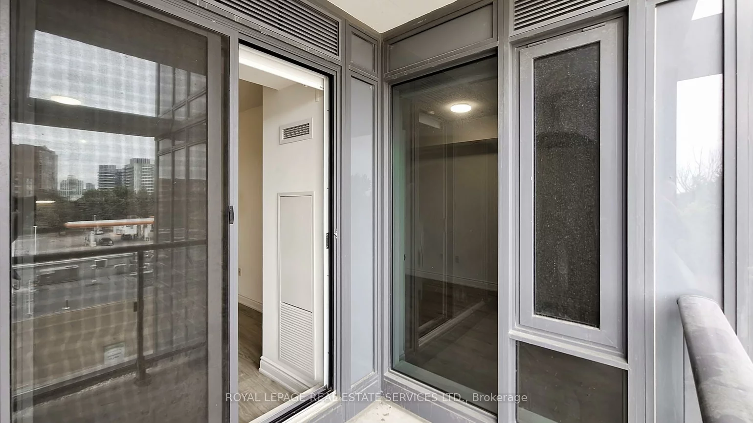 9618, Yonge, North Richvale, Richmond Hill