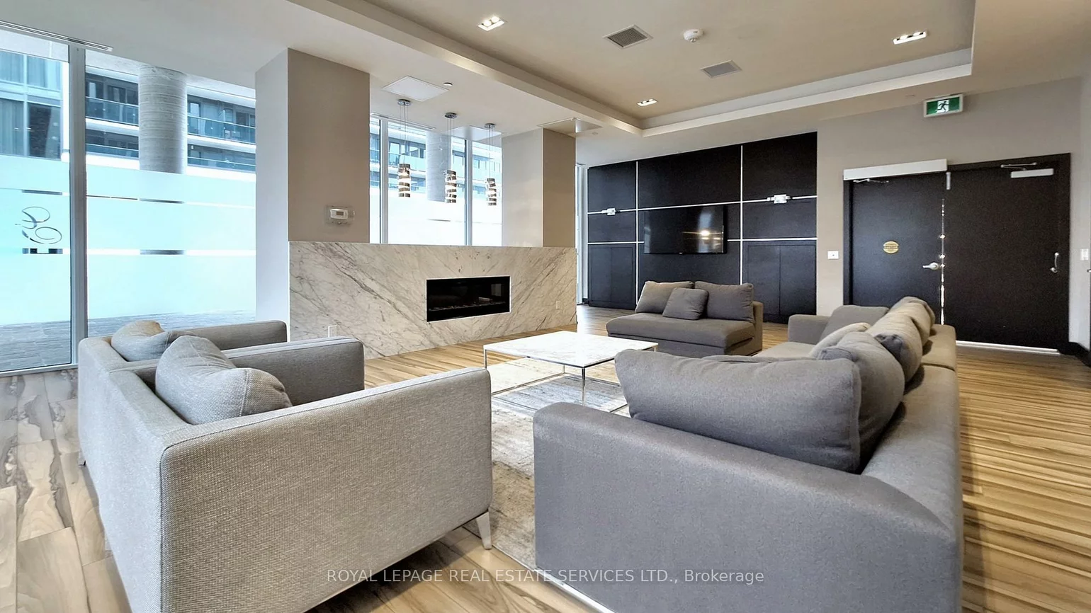 9618, Yonge, North Richvale, Richmond Hill