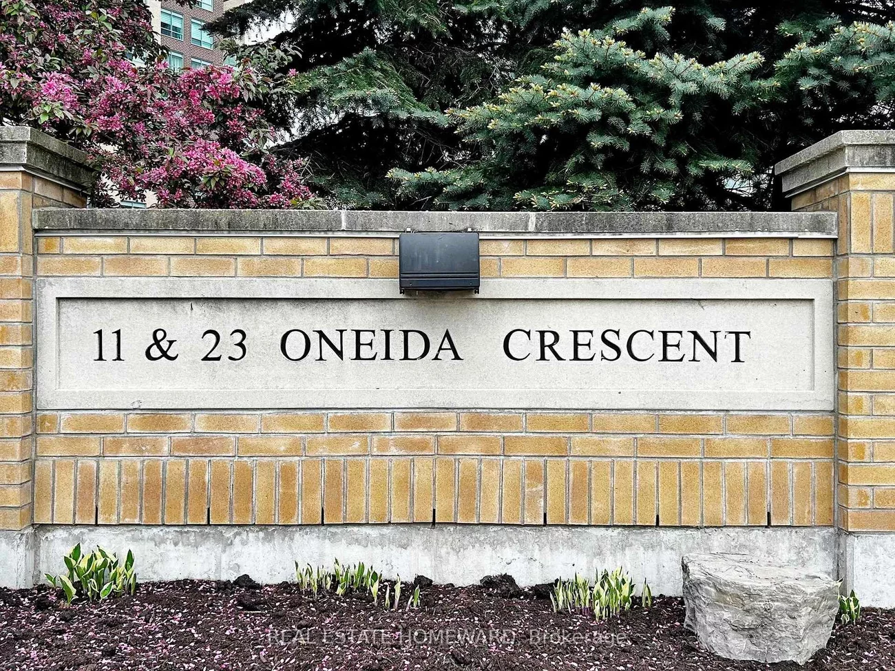23, Oneida, Langstaff, Richmond Hill